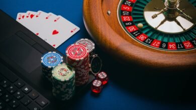 Roulette table poker chips and playing cards representing how to choose a safe online casino